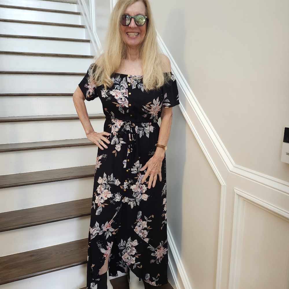 Lascana Venus Ex Cond. Pro Clean Black, Peach/Pink Floral Maxi Dress, Small, $25